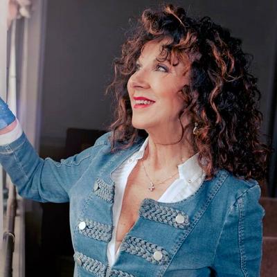 Denia Mazzola